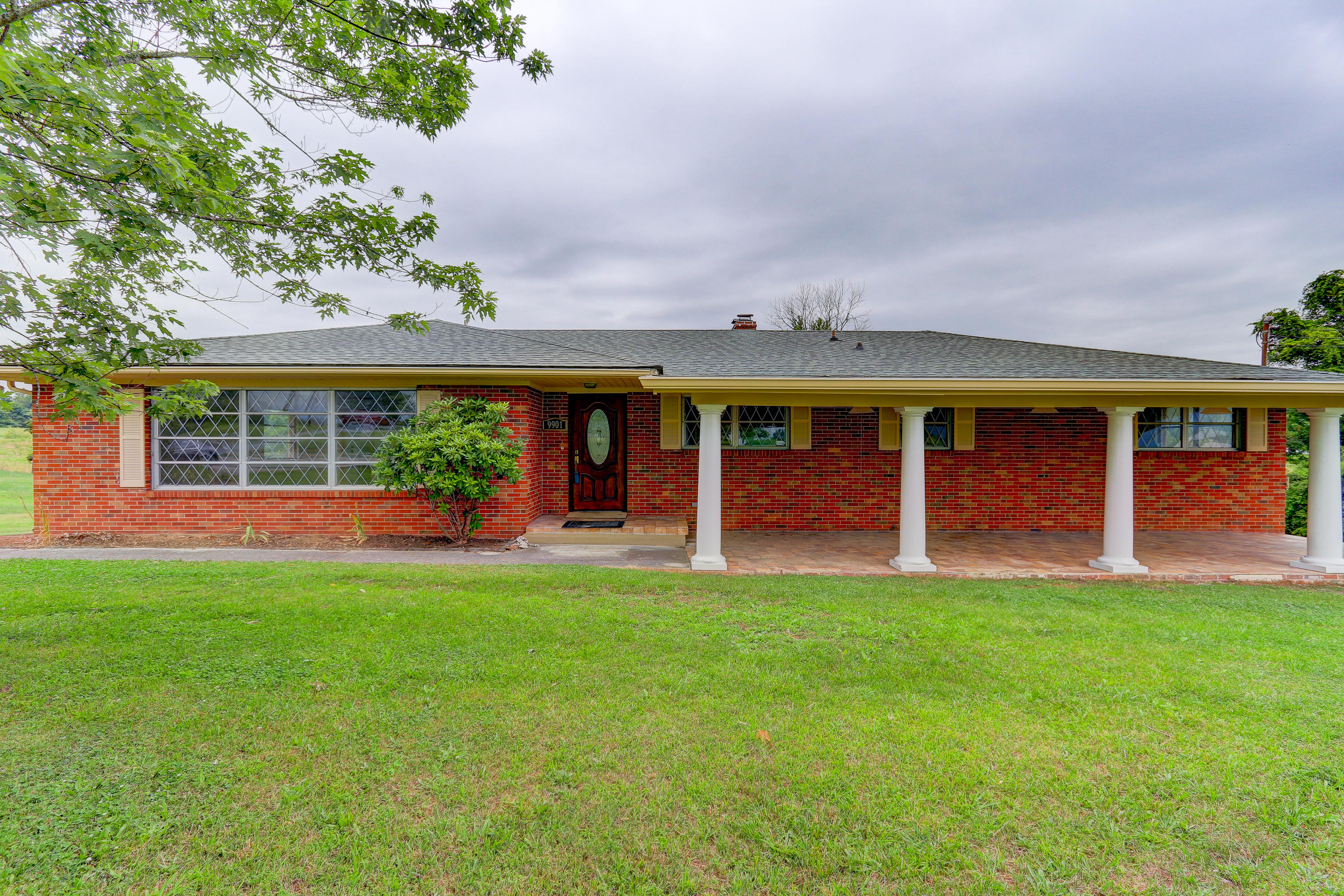 9901 East Emory Road Corryton, TN 37721 - Photo 2 of 26 Positive Perceptions-3
