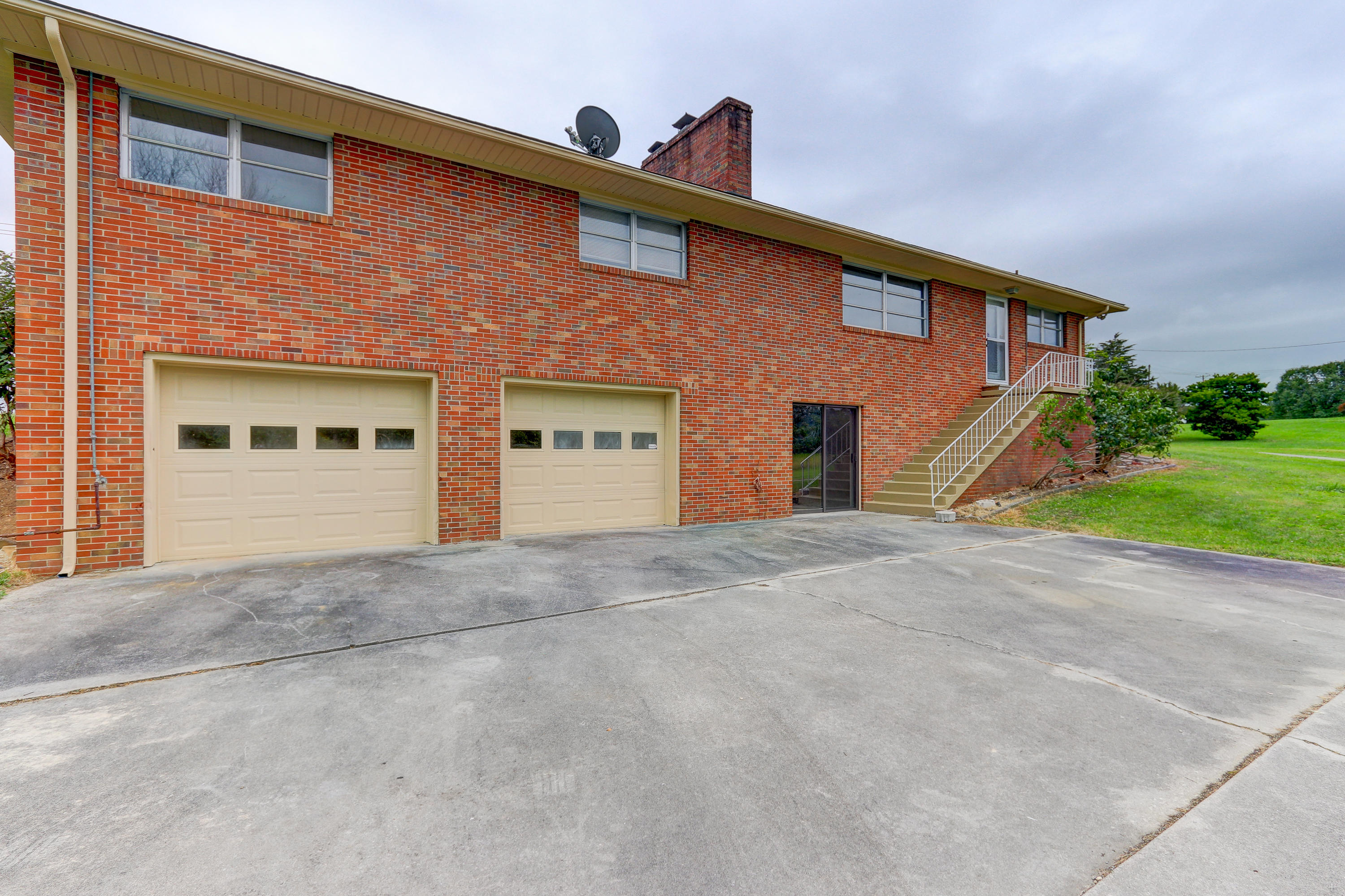 9901 East Emory Road Corryton, TN 37721 - Photo 5 of 26 Positive Perceptions-2