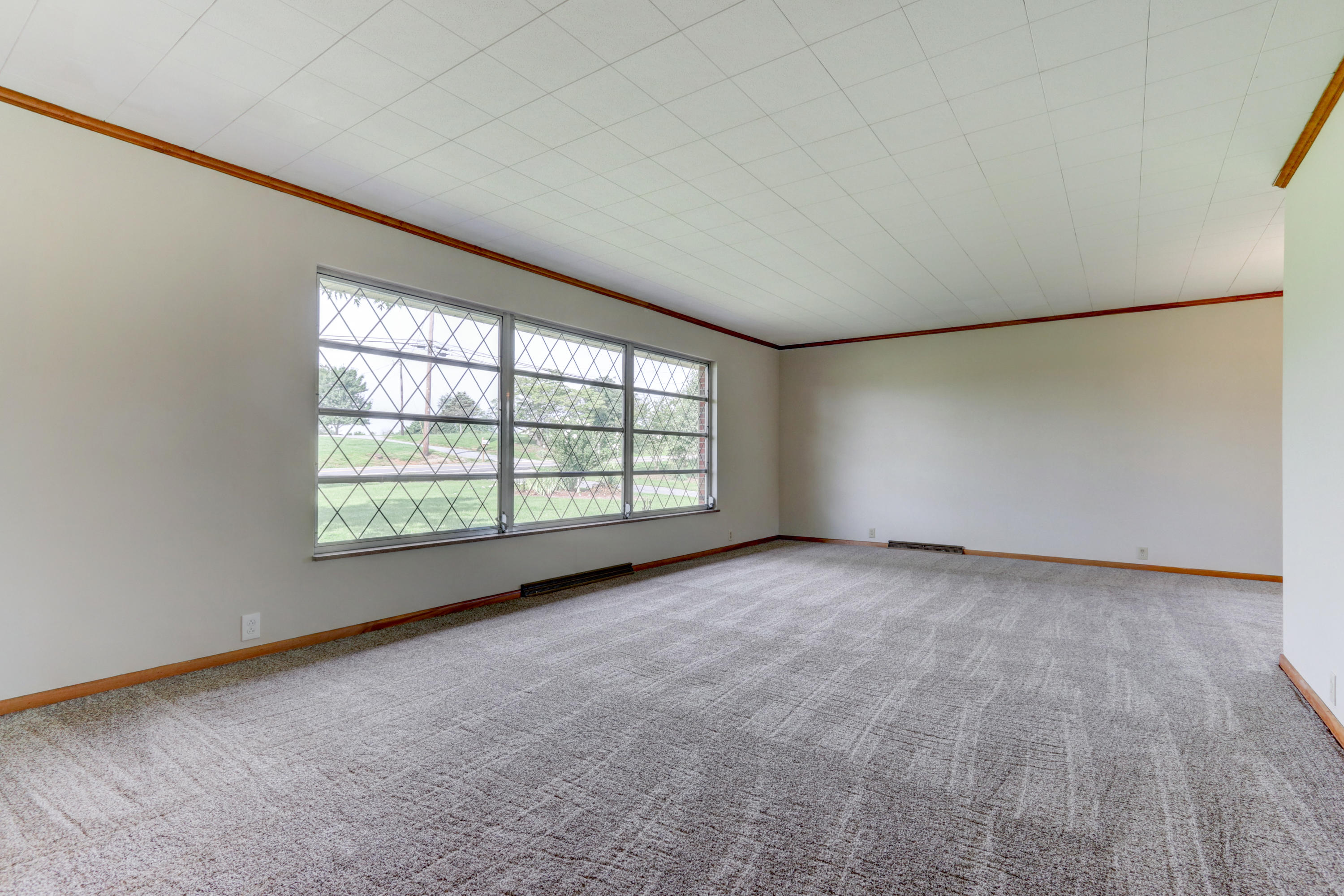 9901 East Emory Road Corryton, TN 37721 - Photo 7 of 26 Positive Perceptions-4