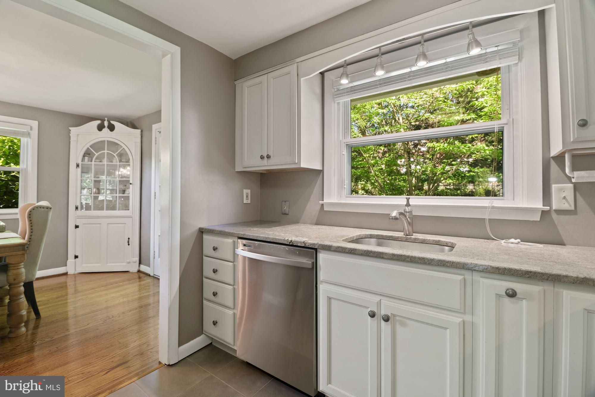 318 Lester Road Springfield, PA 19064 - Photo 14 of 27 Dishwasher