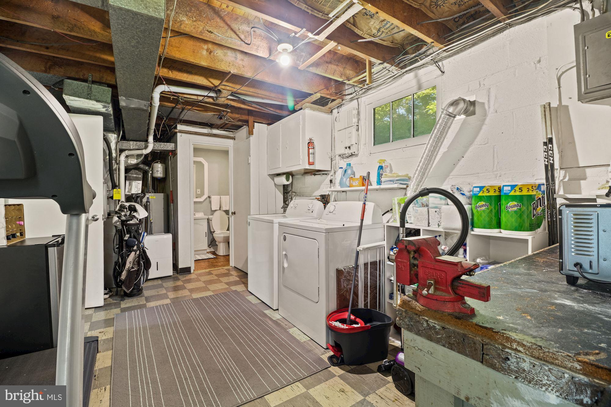 318 Lester Road Springfield, PA 19064 - Photo 25 of 27 Utility room