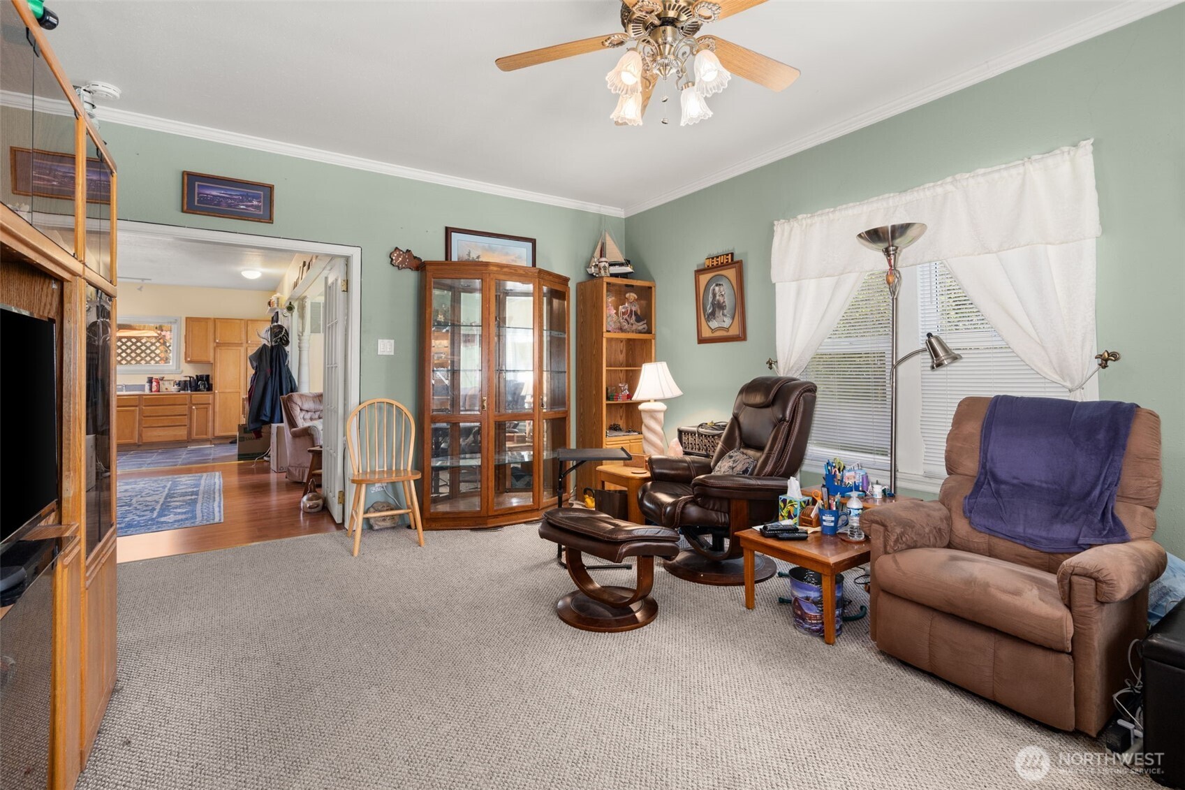 153 Southwest Lewis Street Chehalis, WA 98532 - Photo 4 of 26