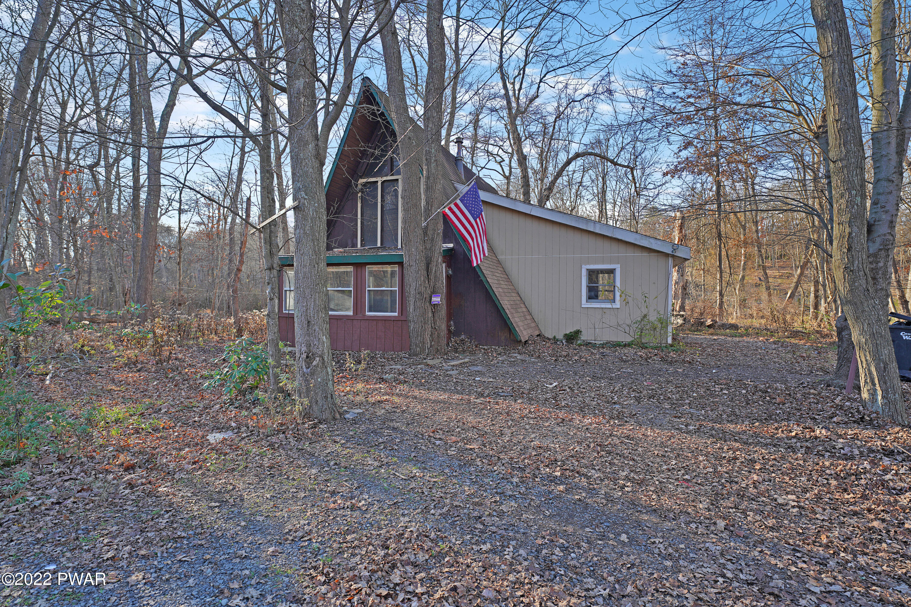 2513 Milford Road Bushkill, PA 18324 - Photo 2 of 24 a backyard of a house with lots of green space