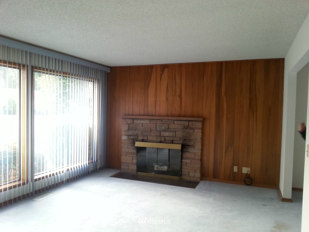 3904 Southeast 11th Street Renton, WA 98058 - Photo 5 of 11 Gallery Image 5