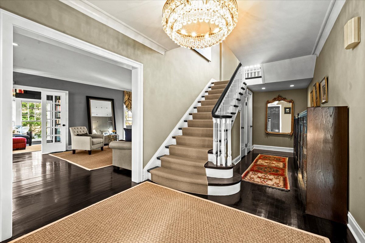 121 Robsart Road Kenilworth, IL 60043 - Photo 5 of 55