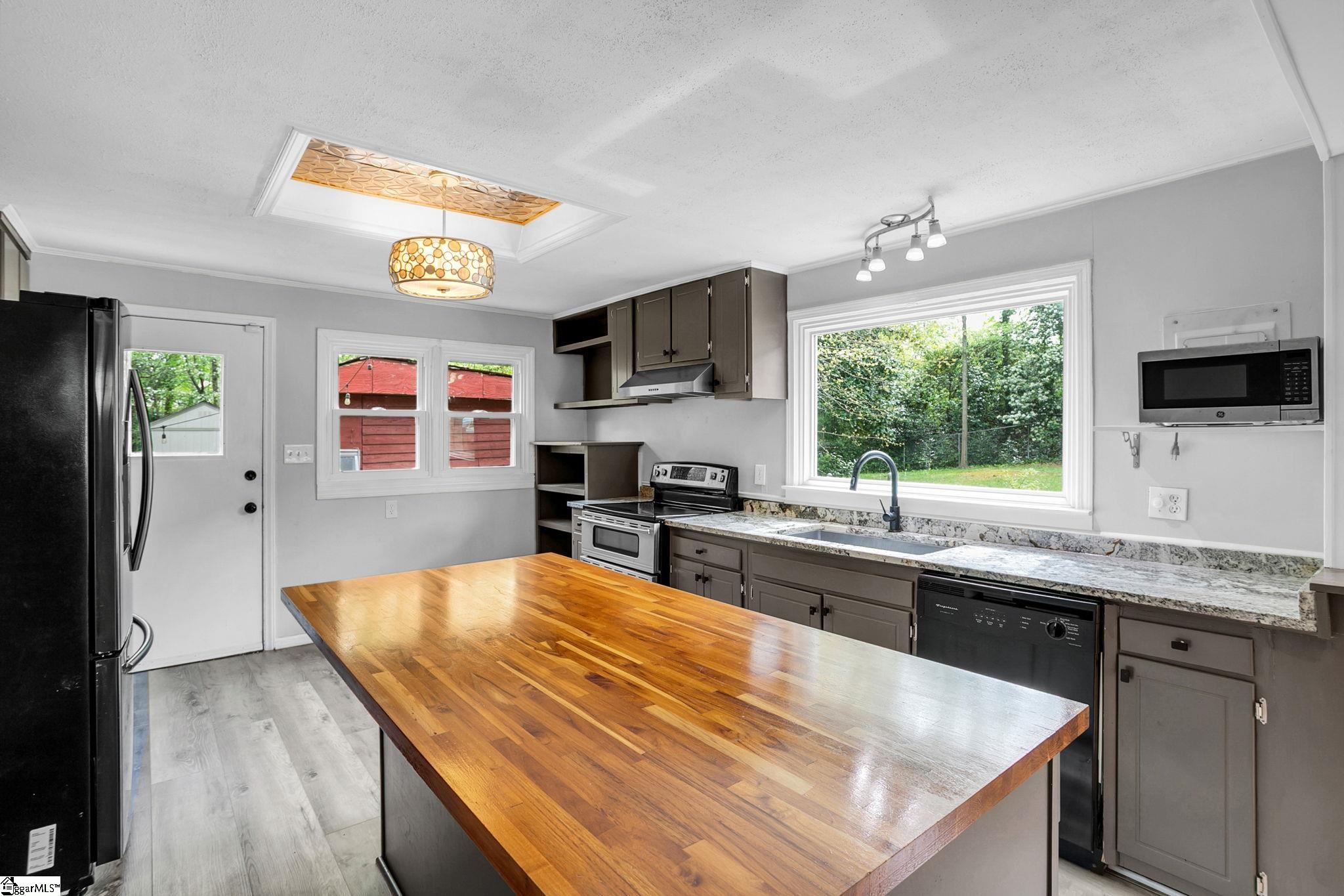 213 Keith Drive Greenville, SC 29607 - Photo 15 of 30