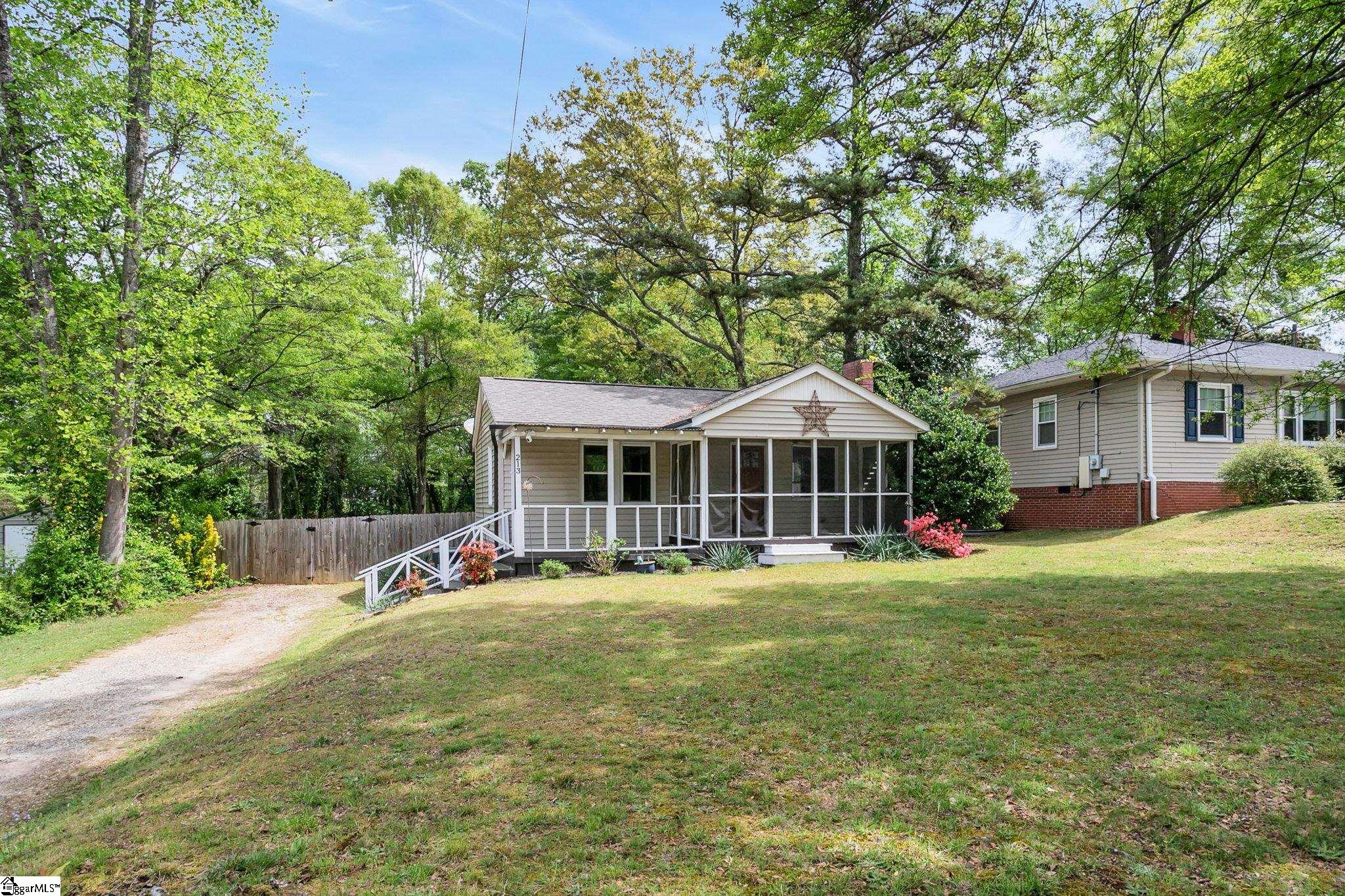 213 Keith Drive Greenville, SC 29607 - Photo 3 of 30