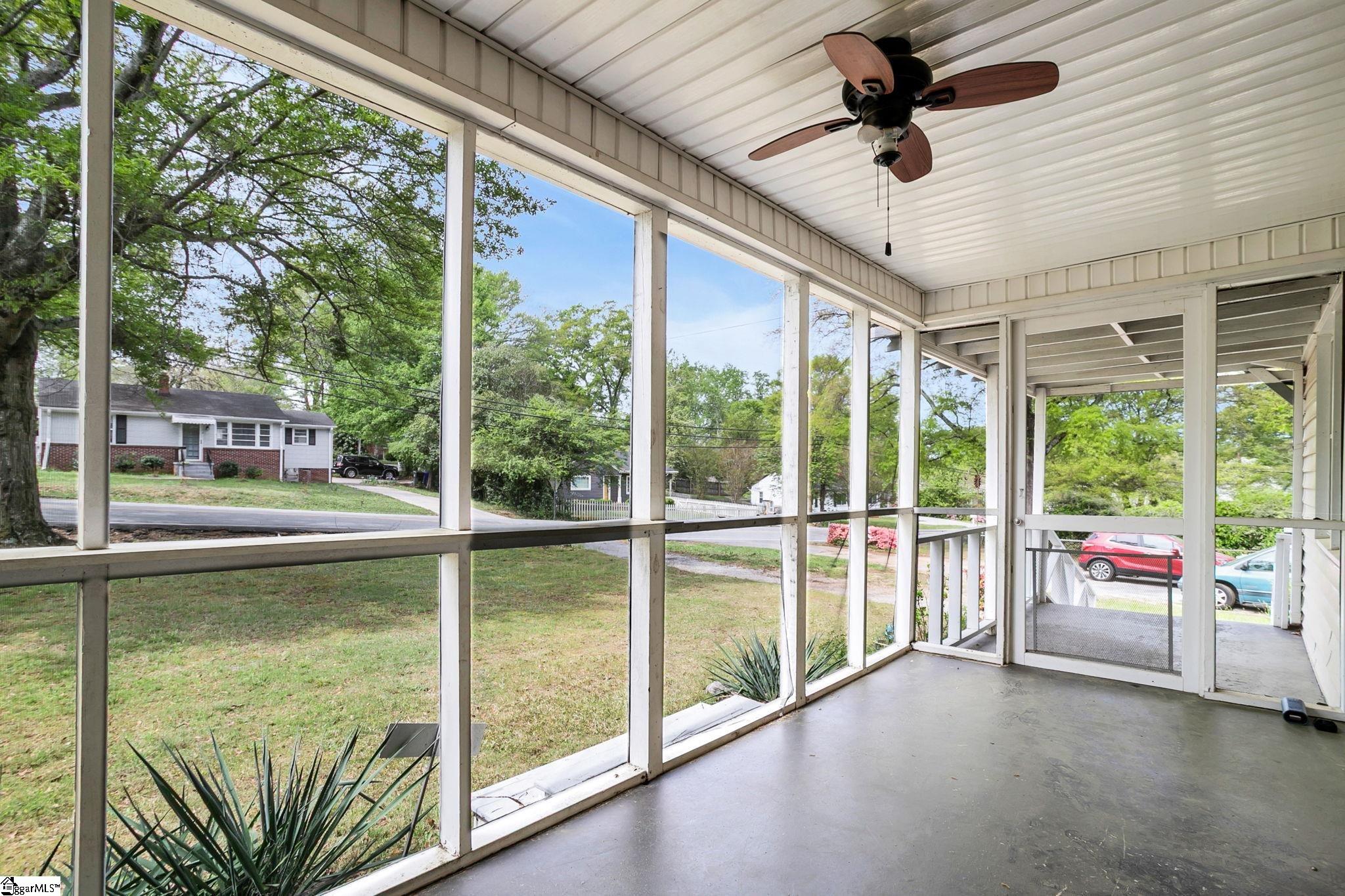 213 Keith Drive Greenville, SC 29607 - Photo 5 of 30