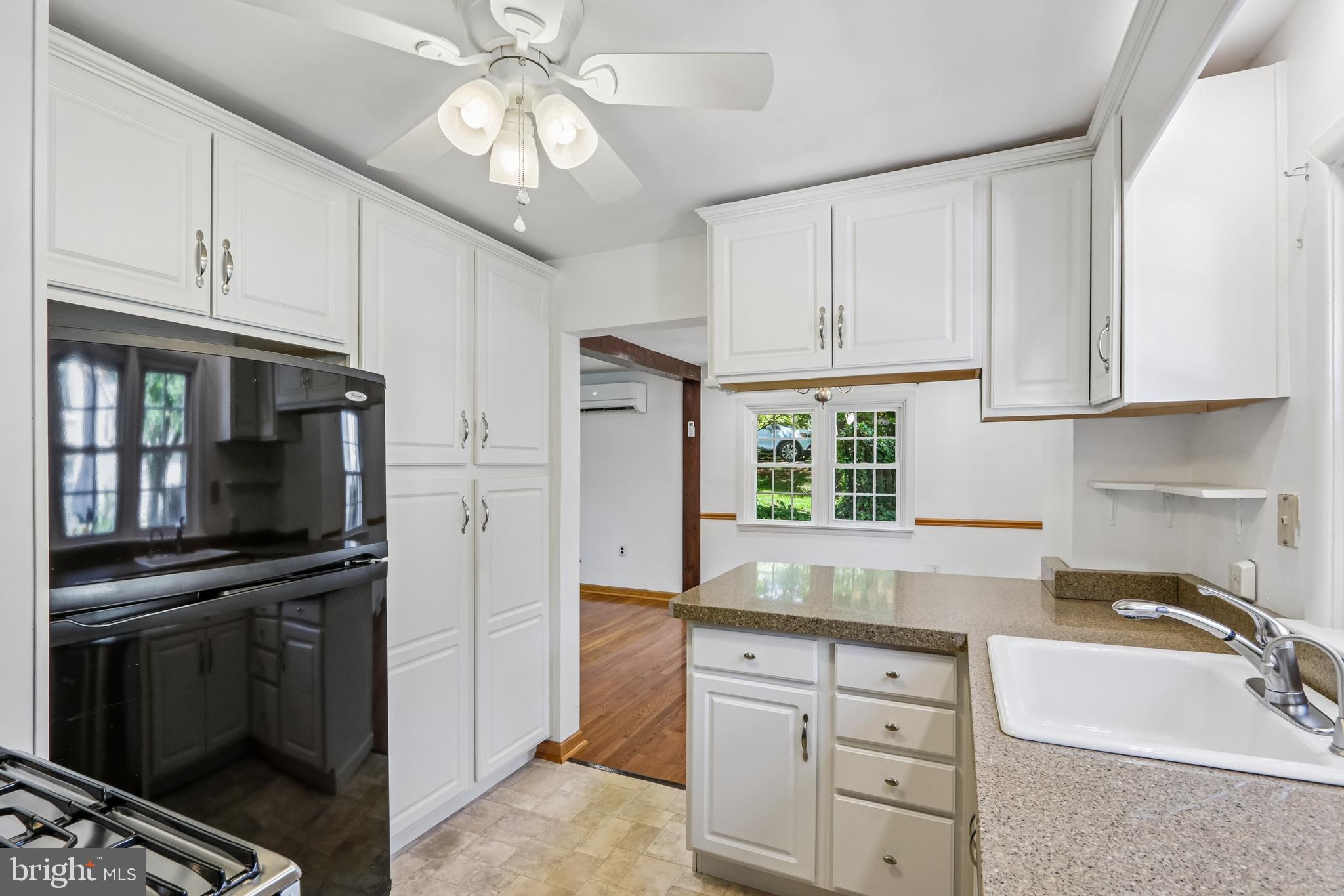647 Pinney Road Huntingdon Valley, PA 19006 - Photo 19 of 41 Kitchen