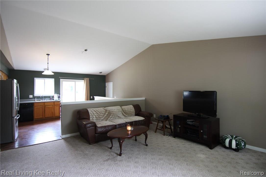3331 Gerald Avenue Rochester, MI 48307 - Photo 15 of 23 IMG_8690.JPG