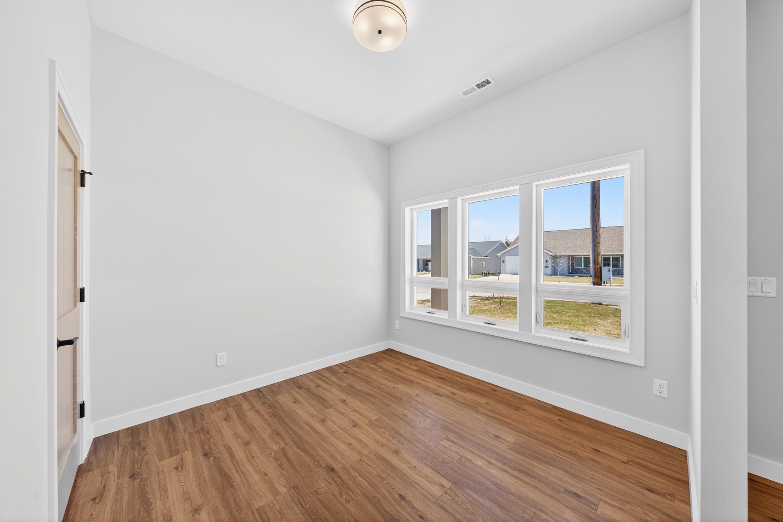 385 North Wilson Street Kimberly, WI 54136 - Photo 14 of 54