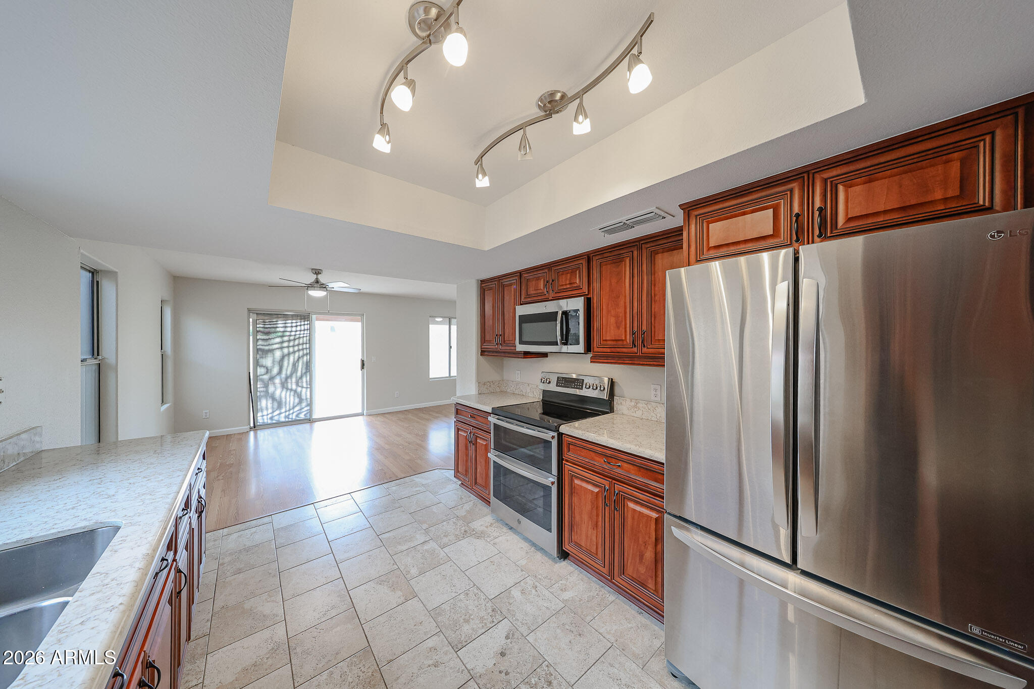4725 East St John Road Phoenix, AZ 85032 - Photo 11 of 40 Kitchen