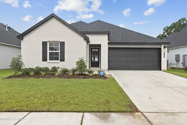 $2,200 | 105 Harvest Hill, Broussard, LA 70518