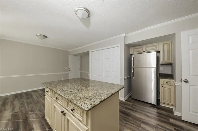 $2,120 | 4406 Garden Club Street, High Point, NC 27265