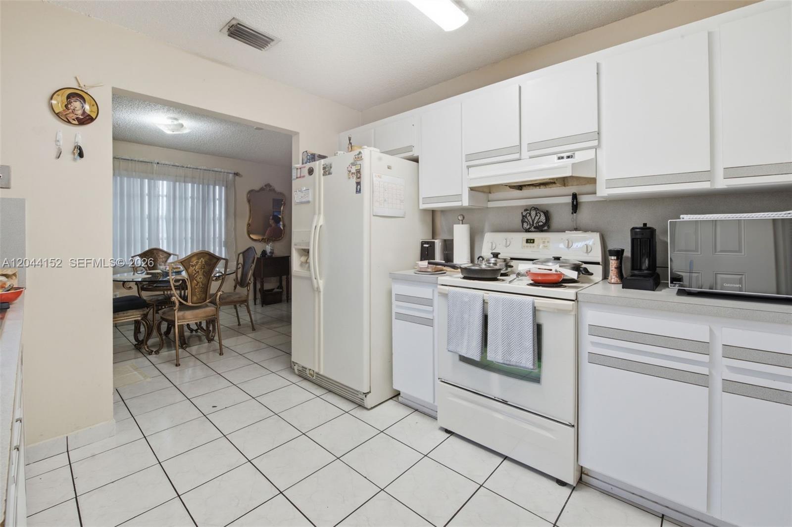 2801 Southwest 24th Street Miami, FL 33145 - Photo 8 of 41