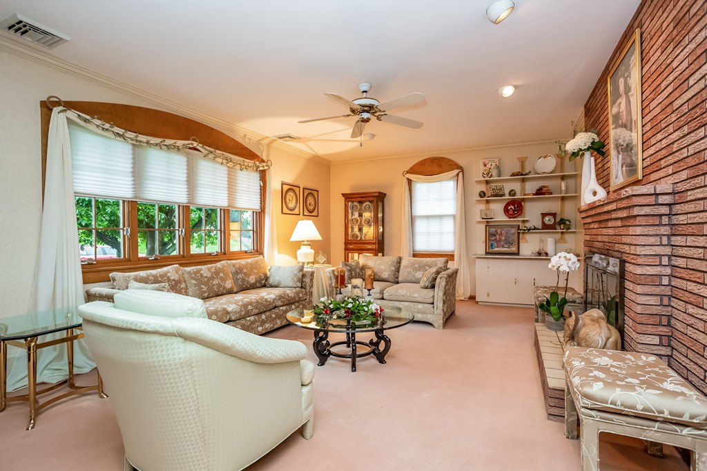 166 Nagle Street Springfield, MA 01151 - Photo 10 of 30 Gallery Image 10