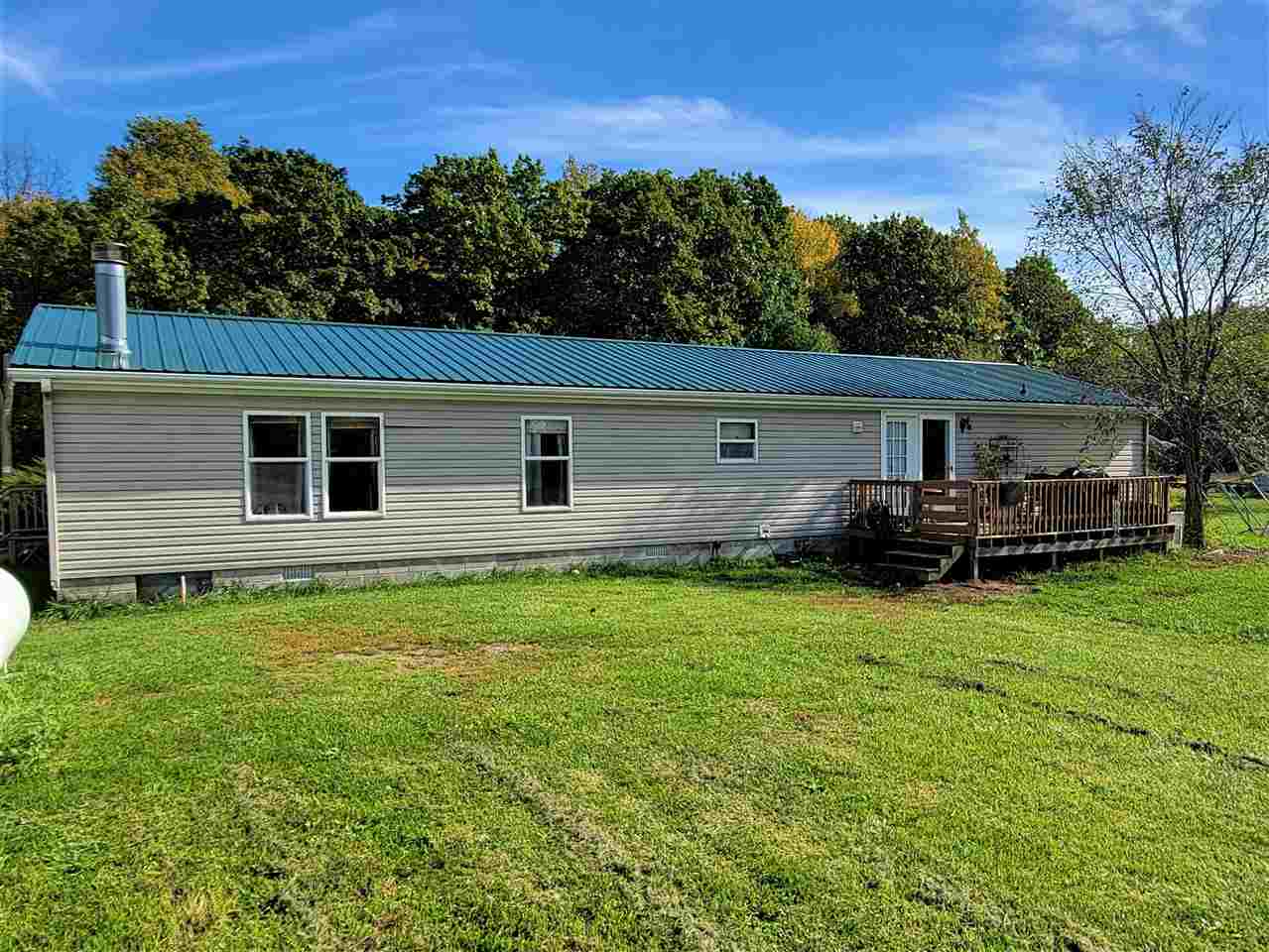 325 East County Line Road Crystal, MI 48818 - Photo 3 of 30 1894312-2.JPG