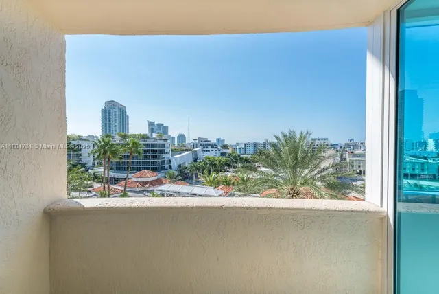 $8,550 | 300 South Pointe Drive, Unit 706, Miami Beach, FL 33139