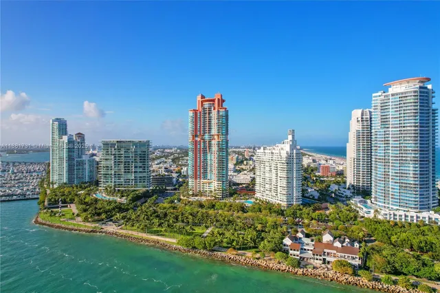 $8,550 | 300 South Pointe Drive, Unit 706, Miami Beach, FL 33139
