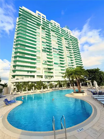 $8,550 | 300 South Pointe Drive, Unit 706, Miami Beach, FL 33139