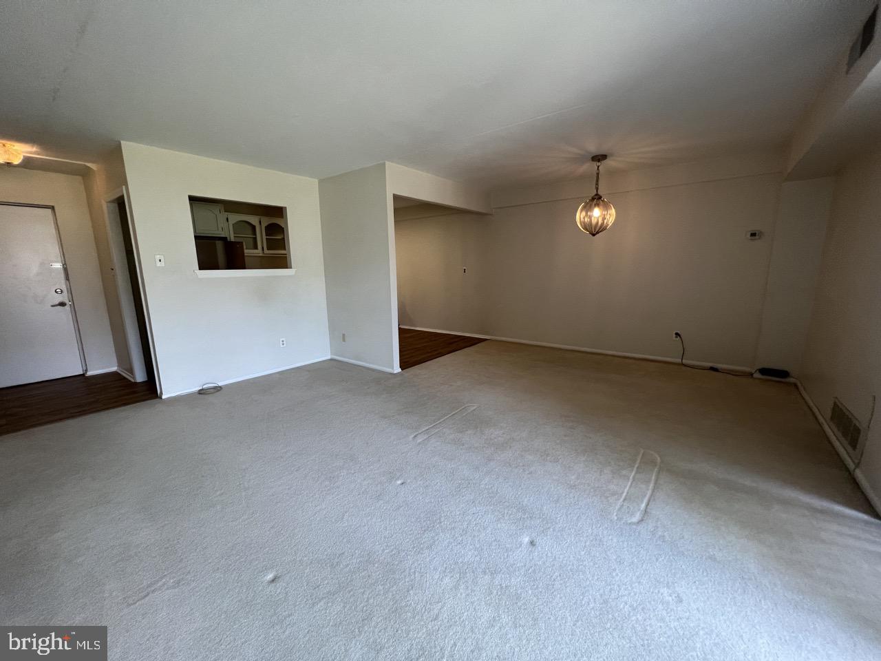 56 Welsh Tract Road, Unit A205 Newark, DE 19713 - Photo 16 of 26 living/dining