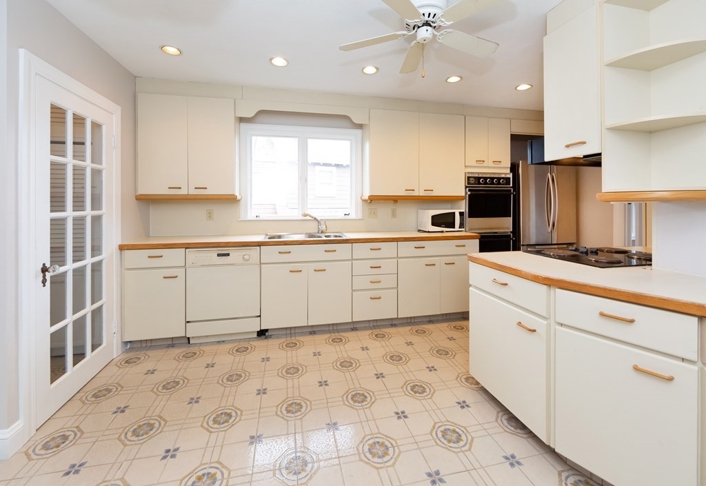 18 Brookdale Road Arlington, MA 02474 - Photo 11 of 42 Gallery Image 11