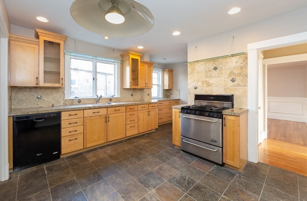 18 Brookdale Road Arlington, MA 02474 - Photo 24 of 42 Gallery Image 24