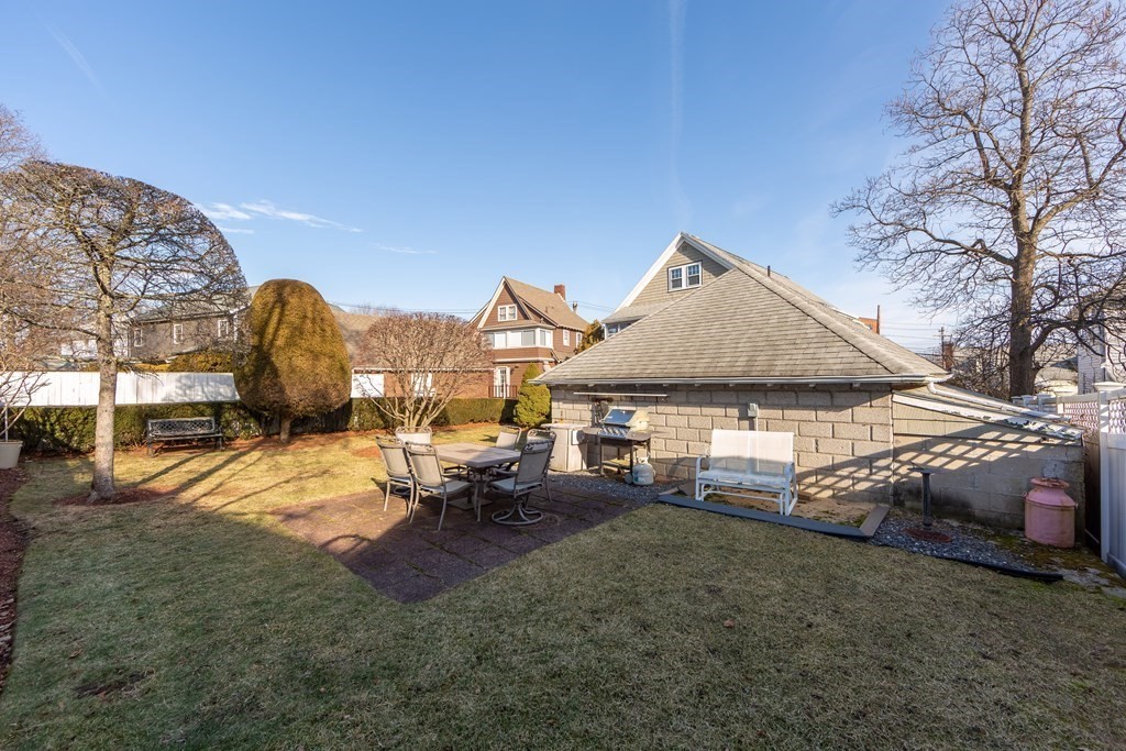 18 Brookdale Road Arlington, MA 02474 - Photo 8 of 42 Gallery Image 8