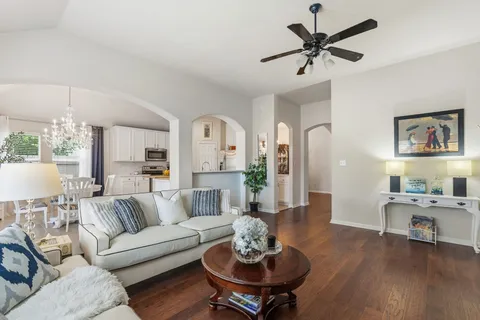$400,000 | 1008 Mesquite Hollow Place, Round Rock, TX 78665