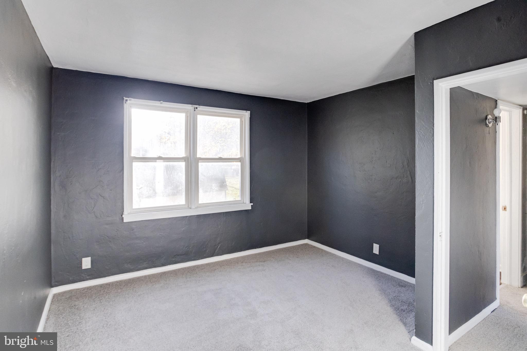 2 Chesapeake Court Aberdeen, MD 21001 - Photo 15 of 35 an empty room with a window