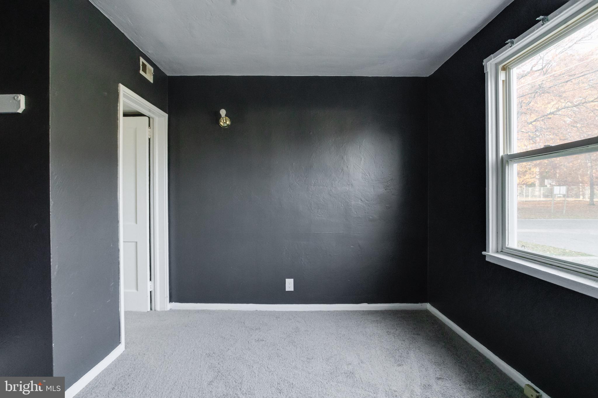 2 Chesapeake Court Aberdeen, MD 21001 - Photo 23 of 35 an empty room with windows