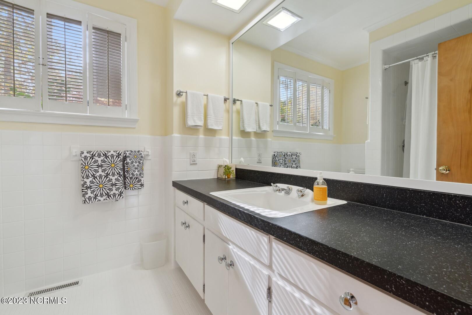 3120 Tanager Street Raleigh, NC 27606 - Photo 26 of 61 DSC05279 (Large)