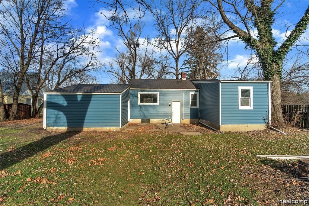 823 West Silver Lake Road Fenton, MI 48430 - Photo 27 of 31
