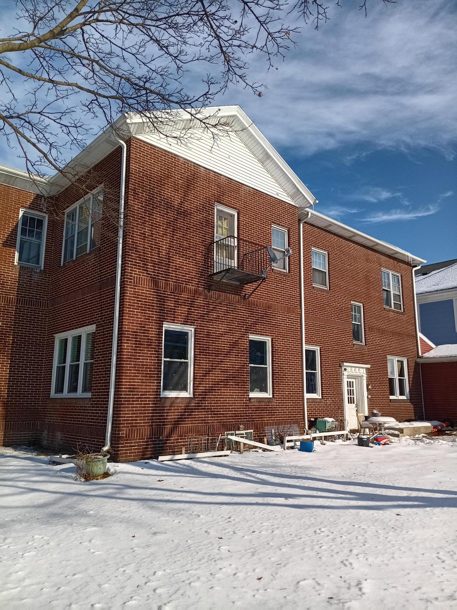 939 College Avenue Racine, WI 53403 - Photo 14 of 14 Side angle view