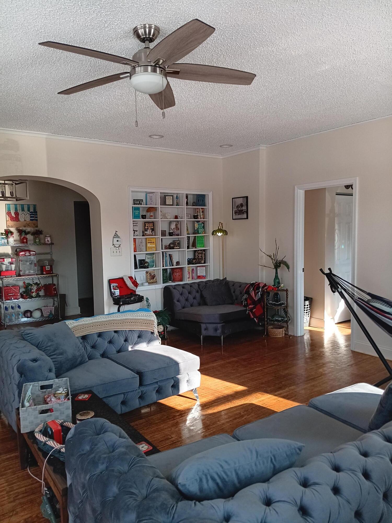 939 College Avenue Racine, WI 53403 - Photo 2 of 14 Unit 1 LR