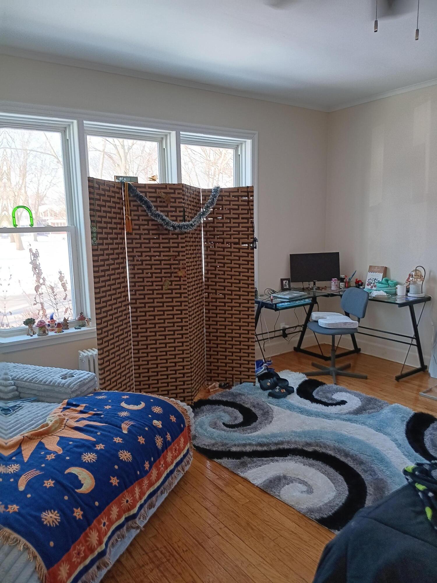 939 College Avenue Racine, WI 53403 - Photo 4 of 14 Unit 1 Bedroom 1