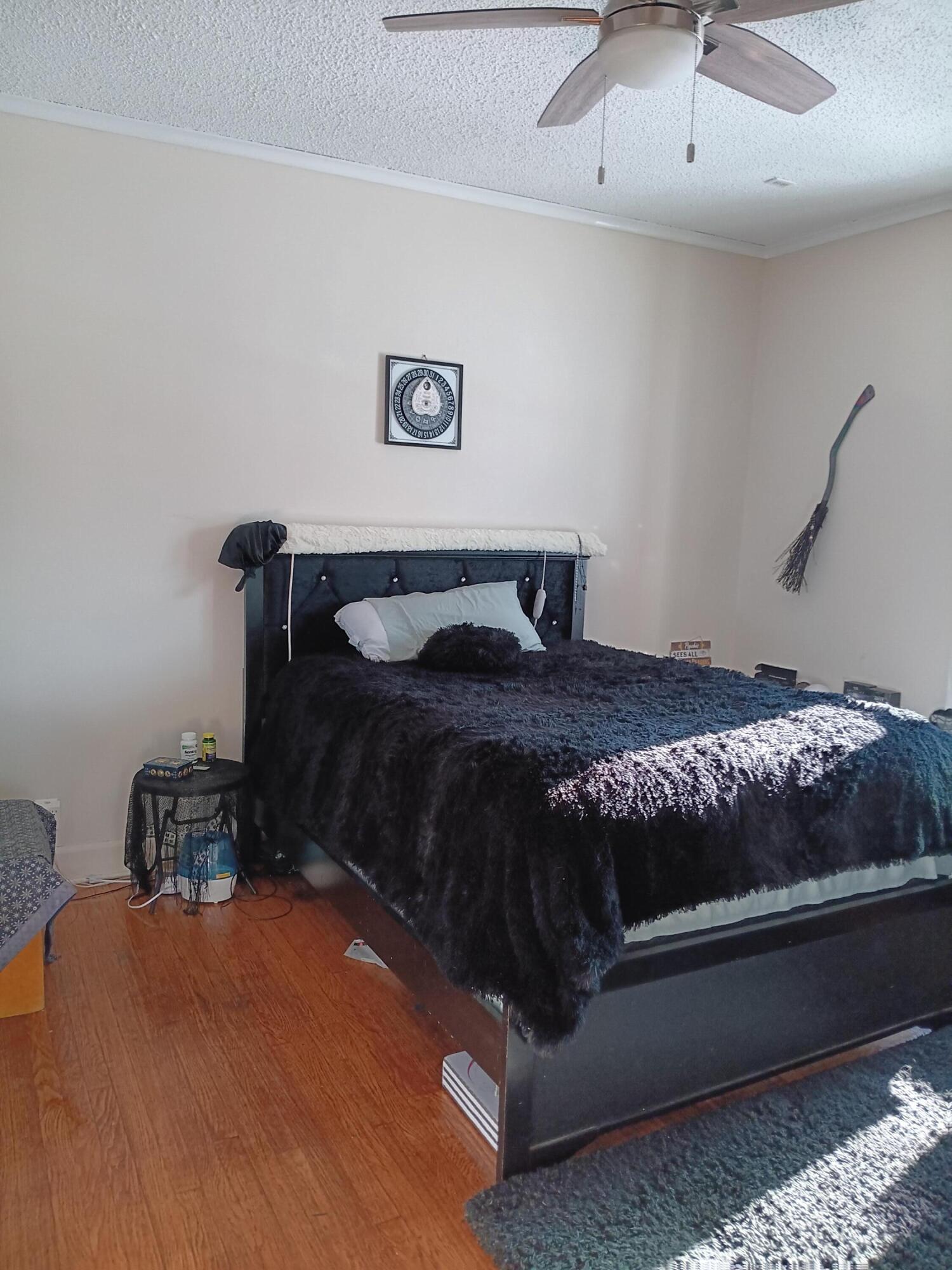 939 College Avenue Racine, WI 53403 - Photo 5 of 14 Unit 1 Bedroom 2