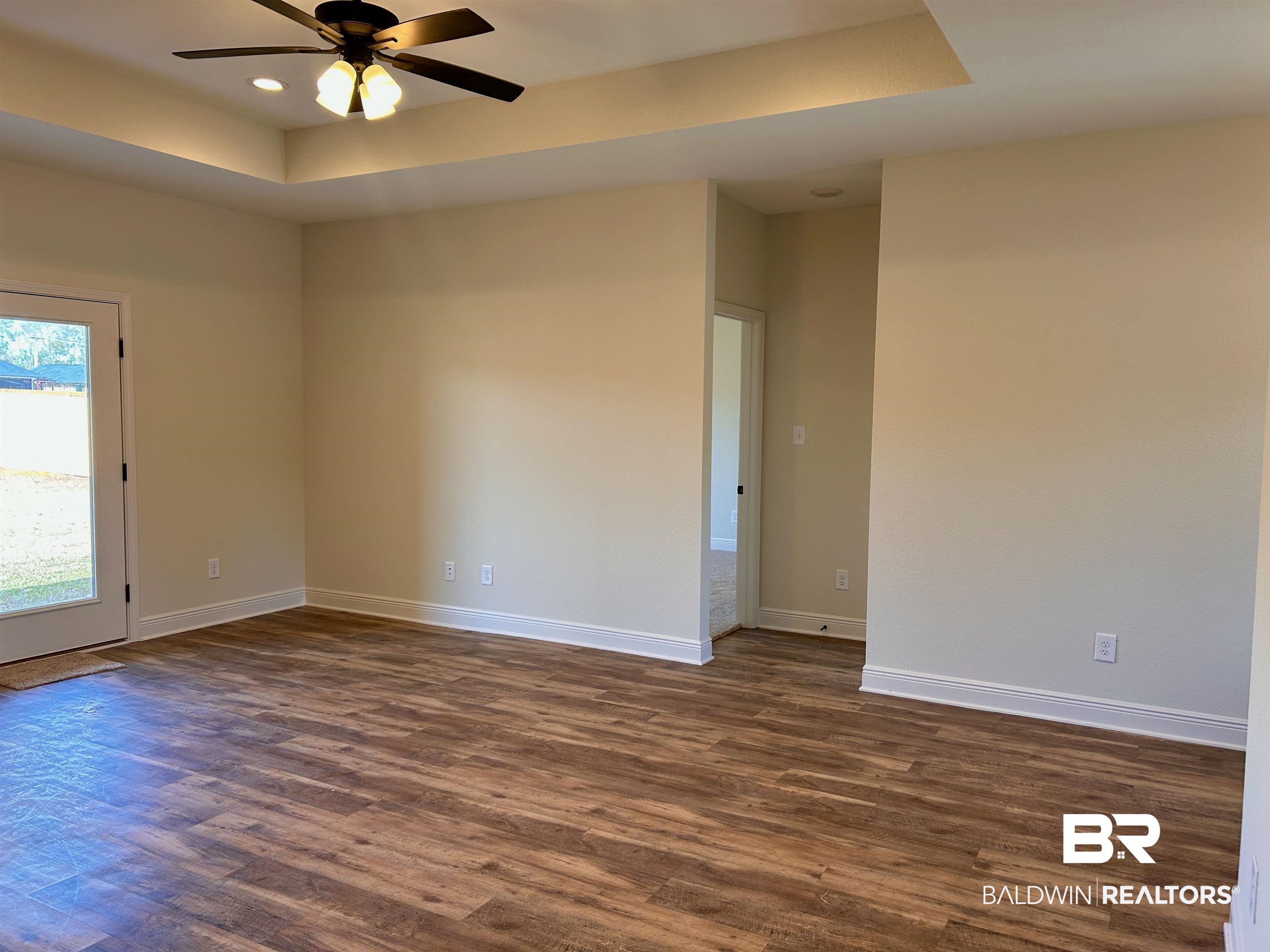 22705 Ridgewood Drive Robertsdale, AL 36567 - Photo 7 of 10 Gallery Image 7