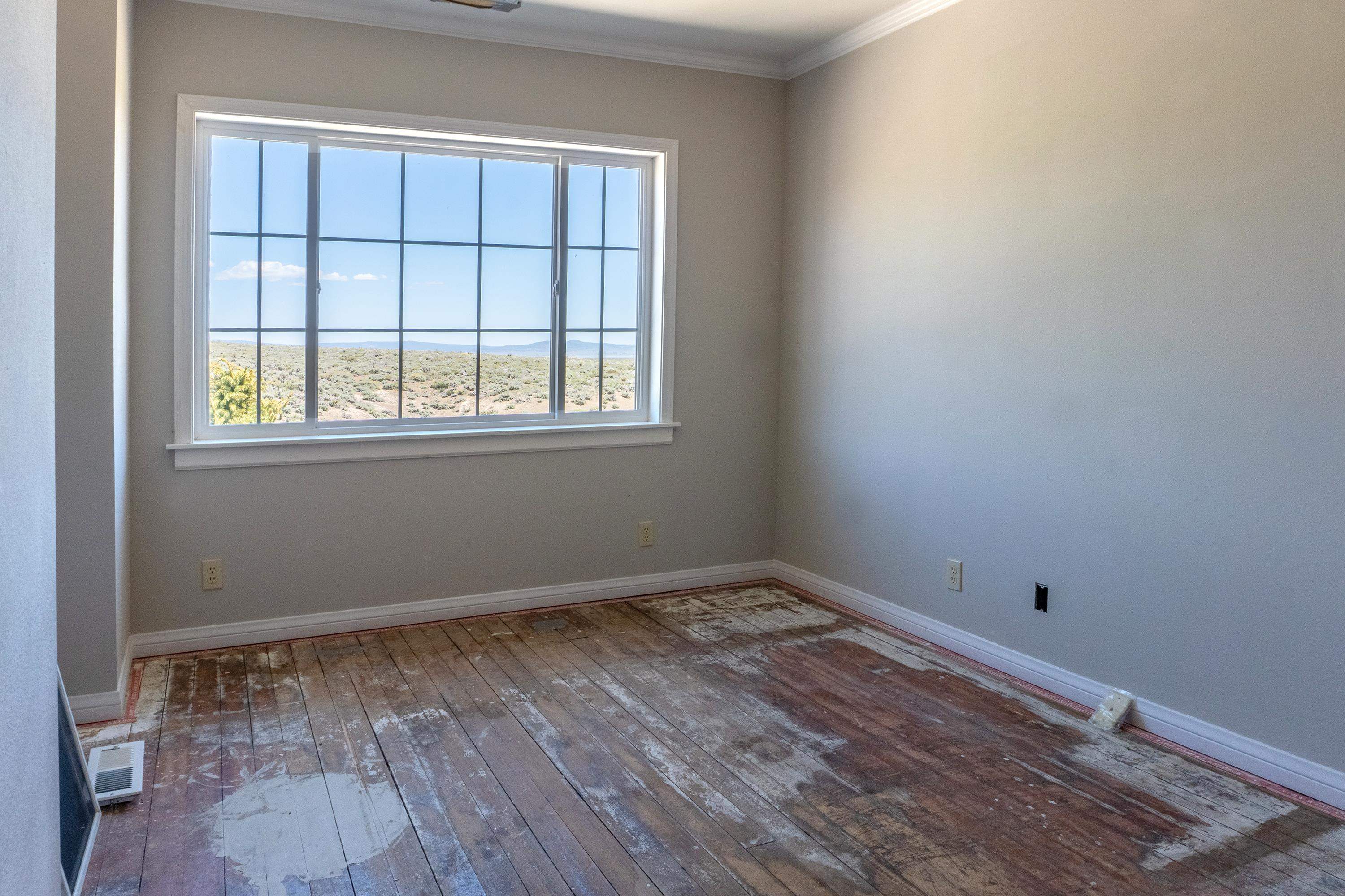 416 Wilson Creek Road Lee Vining, CA 93541 - Photo 44 of 64 an empty room with a window