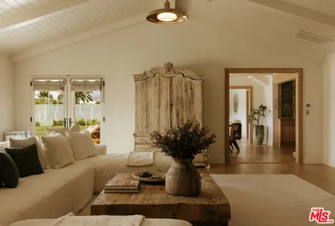 $9,450,000 | 6509 Wandermere Road, Malibu, CA 90265