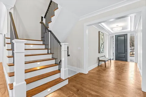 $2,550,000 | 93 Seaver Street, Wellesley, MA 02481