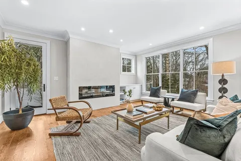 $2,550,000 | 93 Seaver Street, Wellesley, MA 02481