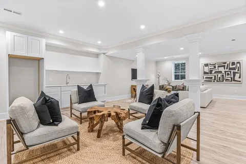 $2,550,000 | 93 Seaver Street, Wellesley, MA 02481