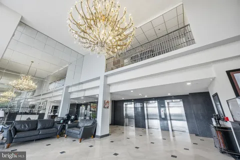 a view of livingroom with furniture and windows