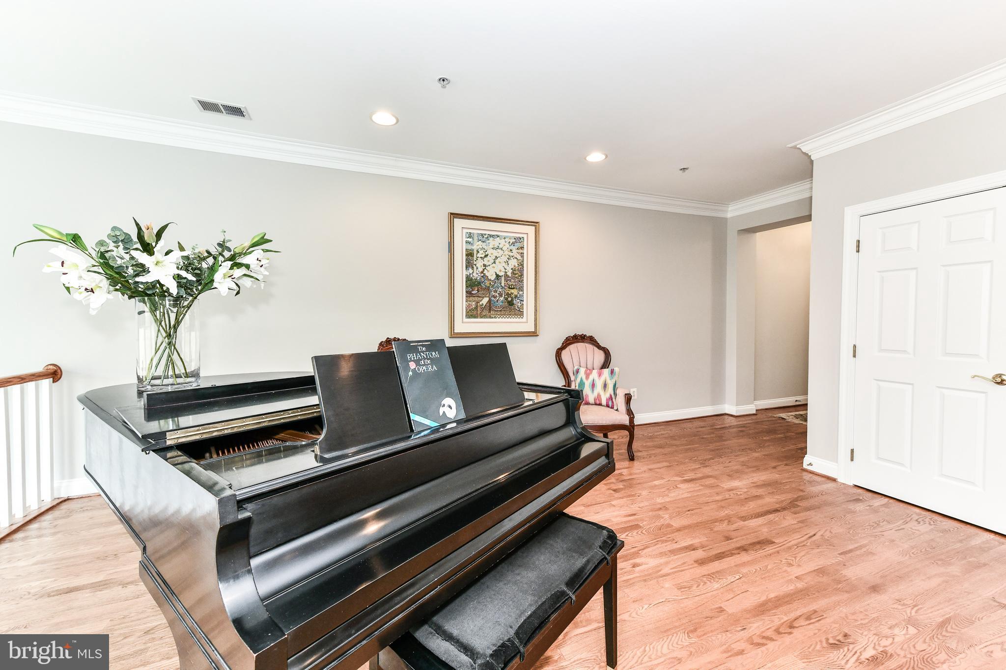 2048 Beacon Heights Drive Reston, VA 20191 - Photo 18 of 74 Gallery Image 18