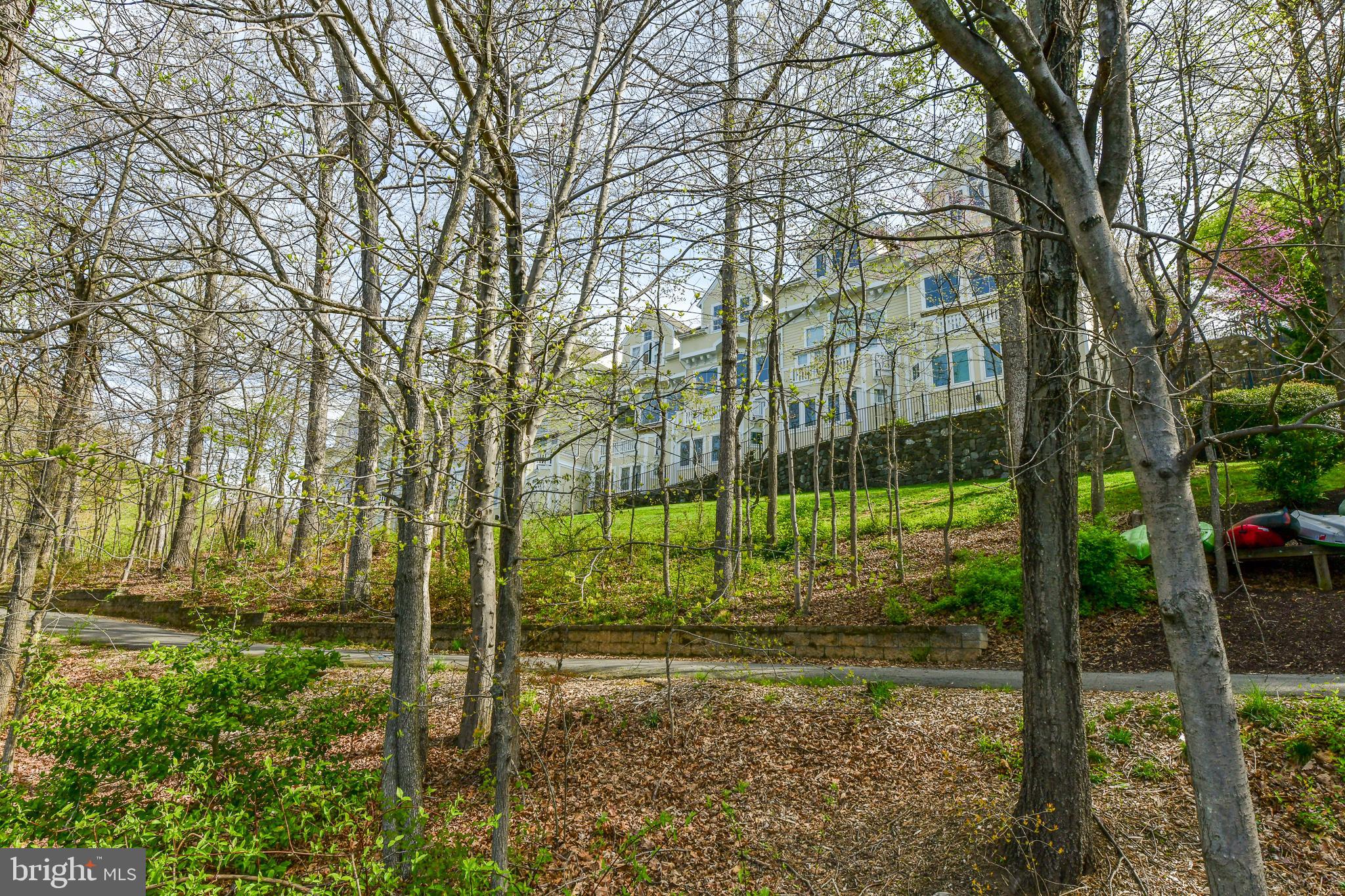 2048 Beacon Heights Drive Reston, VA 20191 - Photo 10 of 74 Gallery Image 10