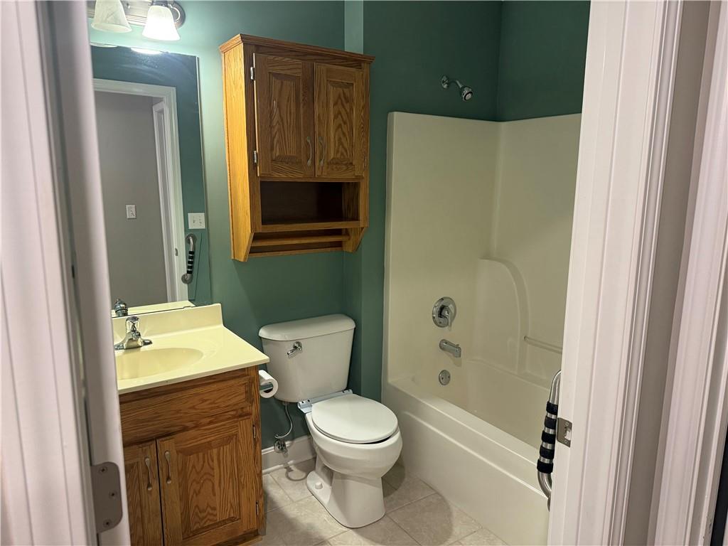905 Mercury Way Raymore, MO 64083 - Photo 8 of 12