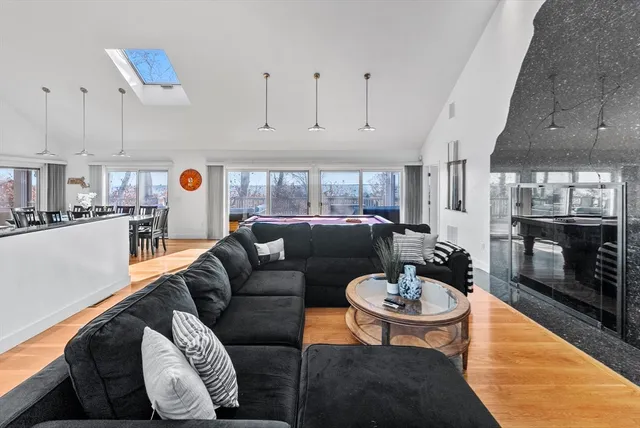 $5,000 | 135 Oyster Pond Road, Falmouth, MA 02540