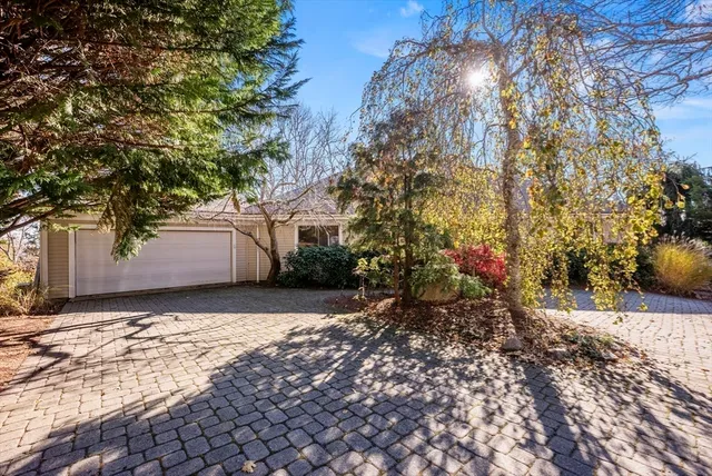 $5,000 | 135 Oyster Pond Road, Falmouth, MA 02540