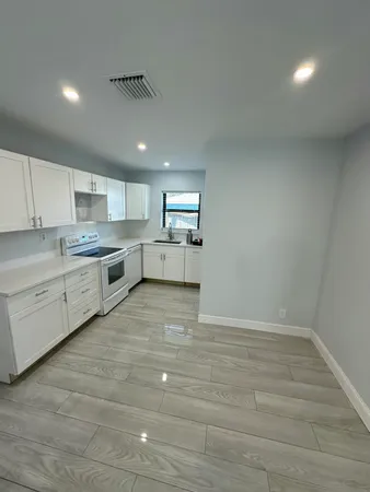 $2,490 | 122 Southwest 12th Avenue, Delray Beach, FL 33444